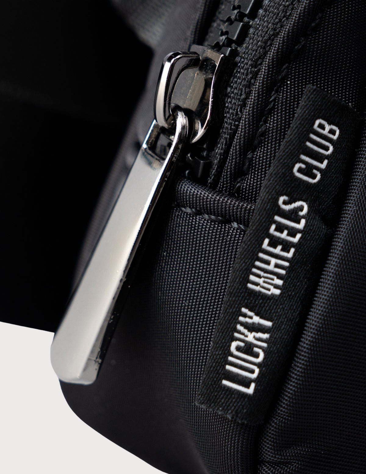 ASTRA CROSSBODY
