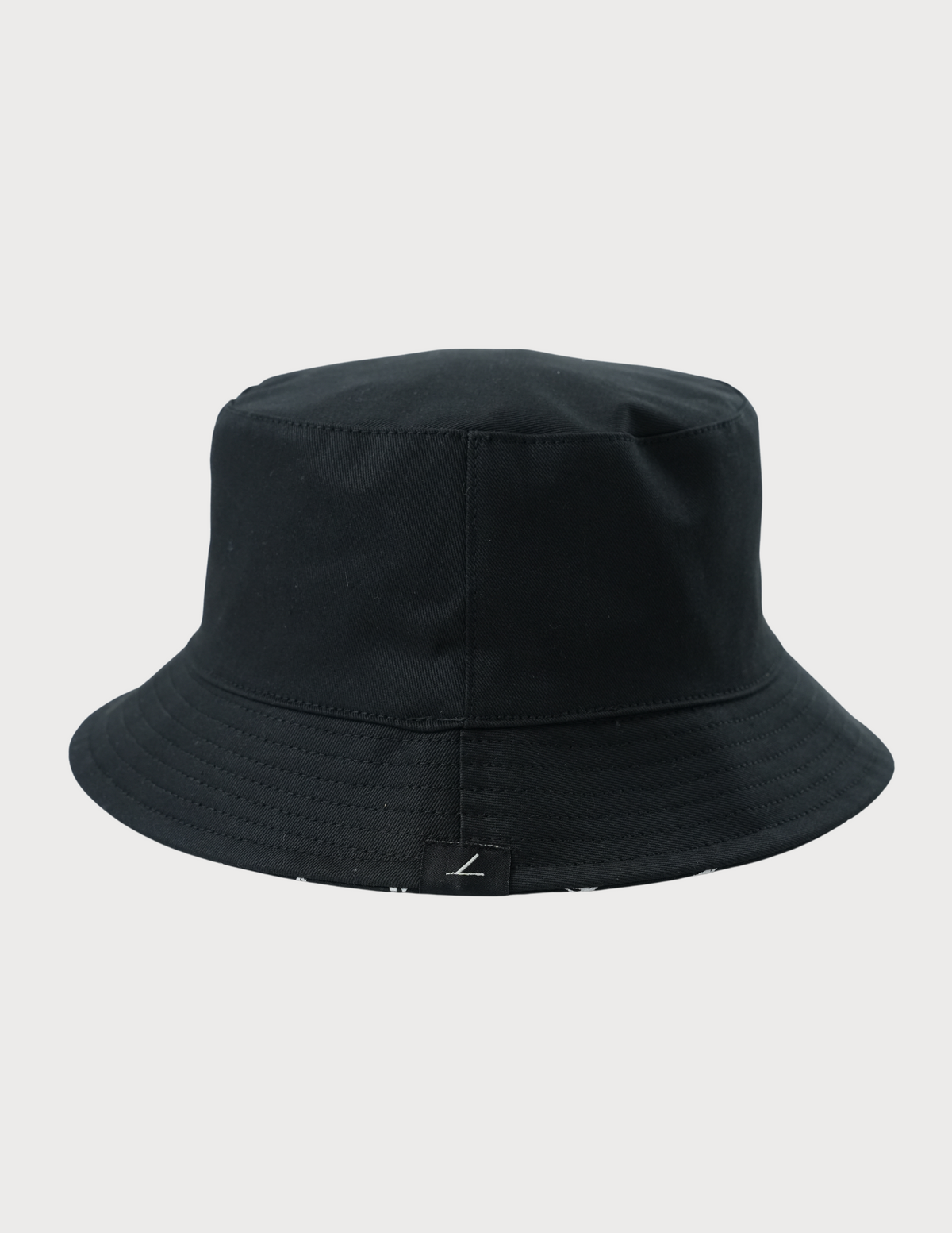 REVERSIBLE BUCKET HAT